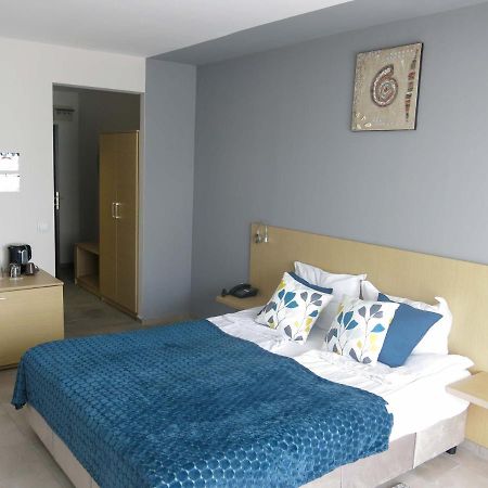 Family Hotel Albizia Beach Varna Exterior photo