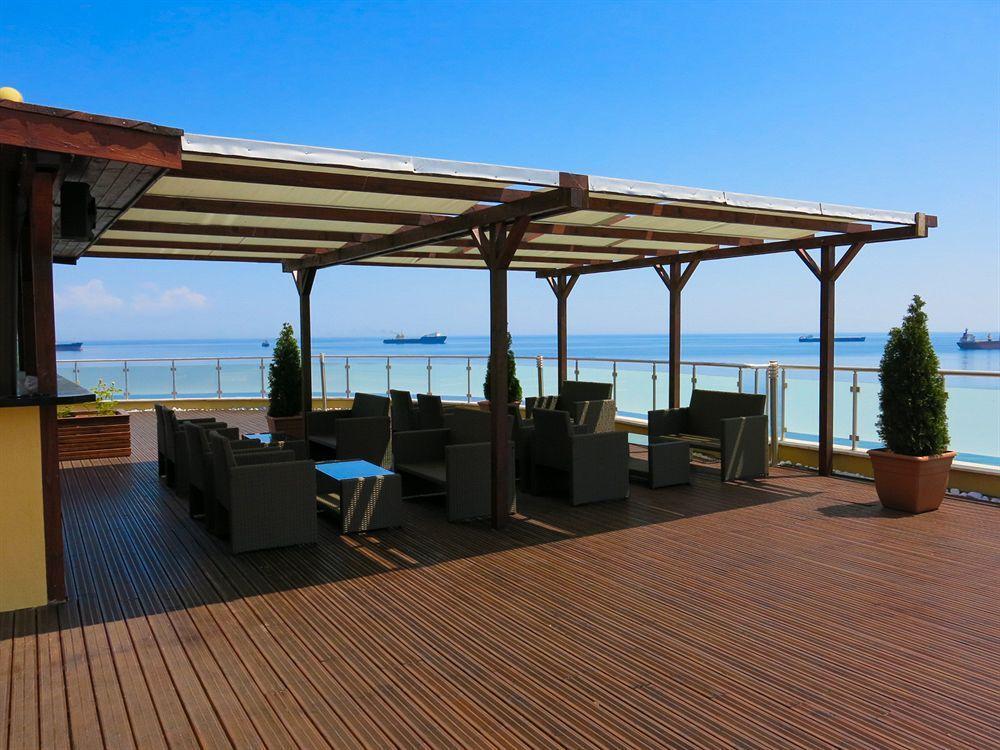 Family Hotel Albizia Beach Varna Exterior photo