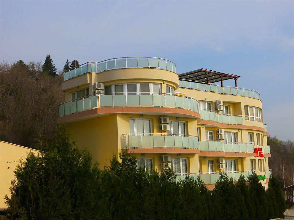 Family Hotel Albizia Beach Varna Exterior photo