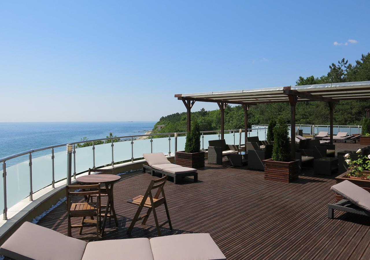Family Hotel Albizia Beach Varna Exterior photo
