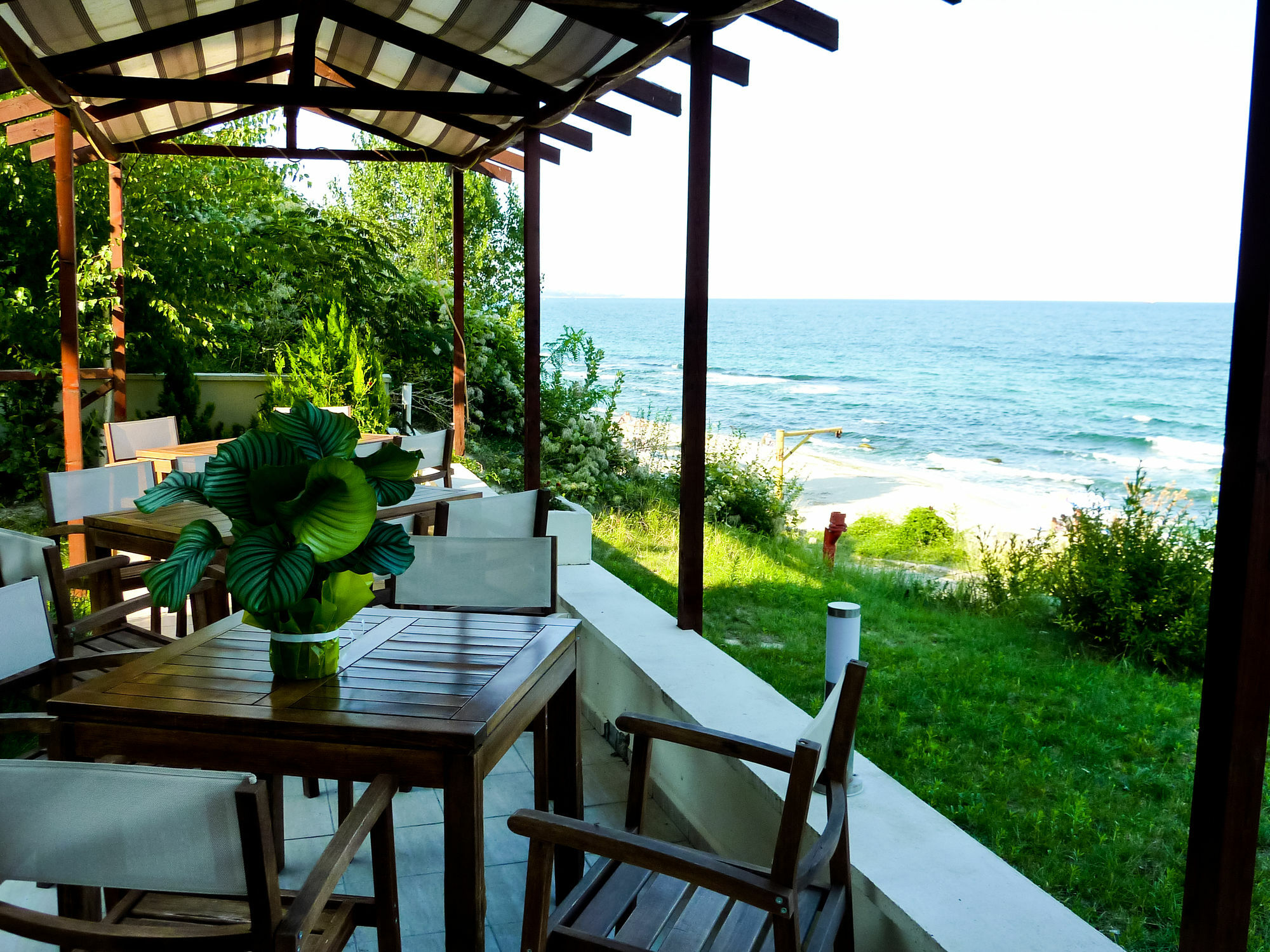 Family Hotel Albizia Beach Varna Exterior photo